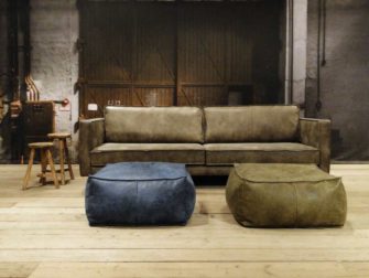 geschuurd leren bank grijs