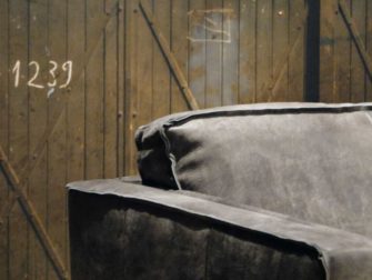 grote grijze 5 zits bank leer