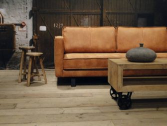 grote 5 zits bank cognac