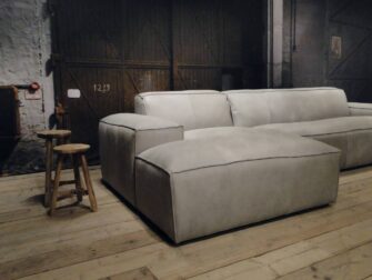 leren bank met chaise longue