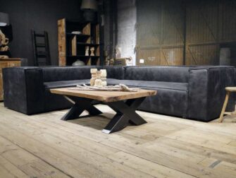 Grote zwarte hoekbank