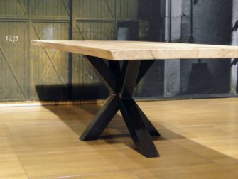 rustiek eiken boomstamtafel