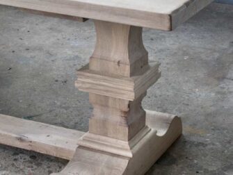 robuuste kloostertafel