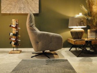 Elektrisch verstelbare draaistoel