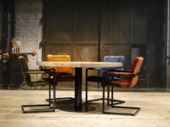 Ronde tafel met 4 stoelen
