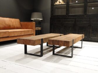 massief houten salontafel