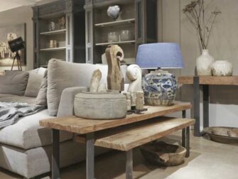 Eetkamerbankje en Salontafel Noma - Eetkamerbankje Noma 190x40 en salontafel Noma in de maat 140x40x36cm gemaakt van 5cm massief gerecycled teak.